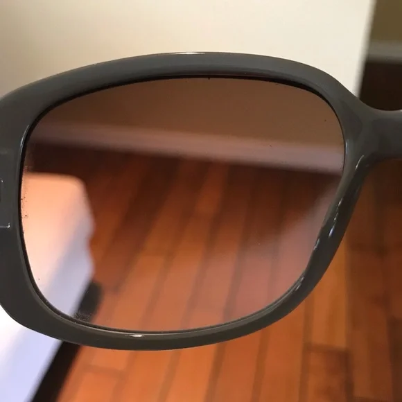 GUCCI crystal logo sunglasses - Picture 9 of 13